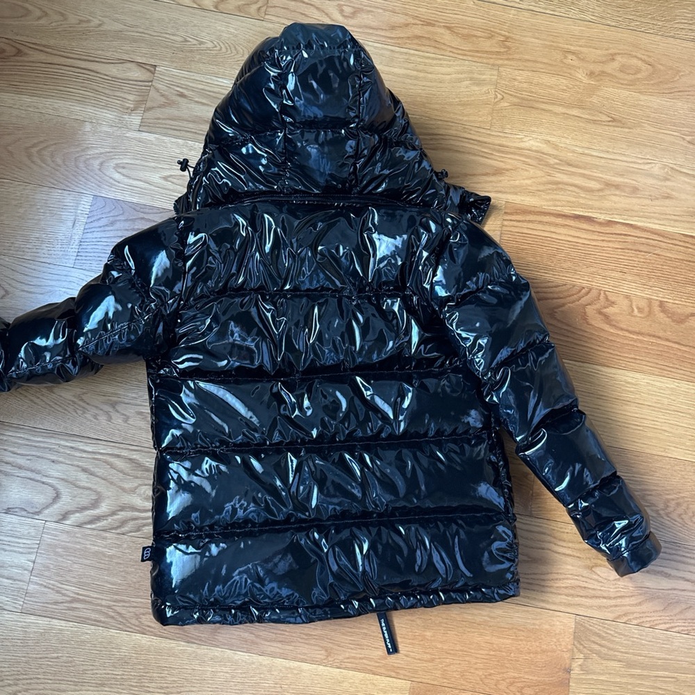 Aritzia Black Glossy Puffer Coat with Hood